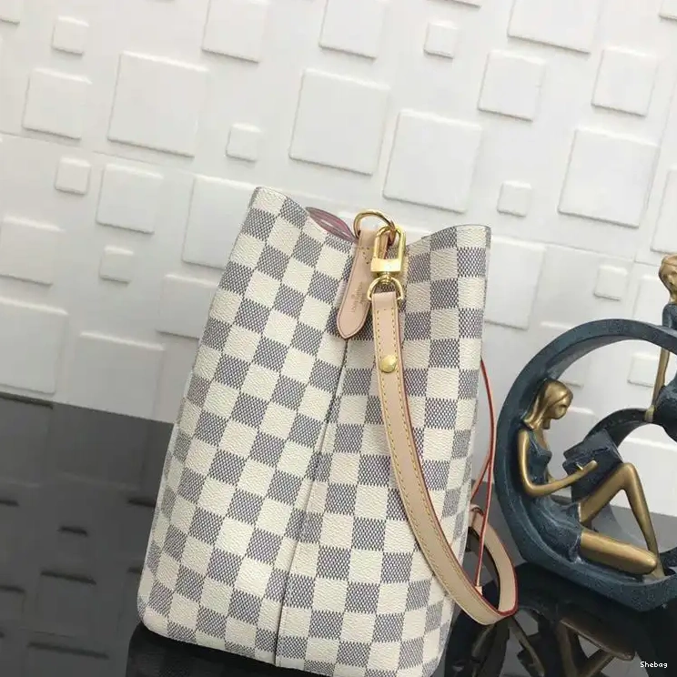 Bags 19T1L0499 LV 0623